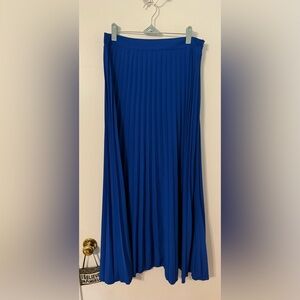 Pleated long royal blue high waisted maxi skirt